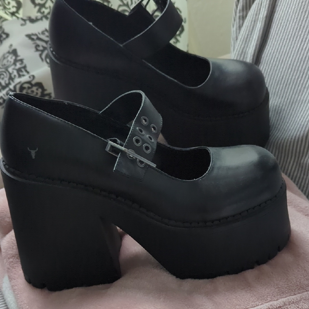 Windsor Smith Black Platform Shoes